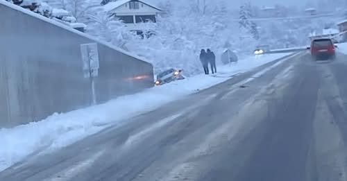Ordu-Ulubey Yolunda Araçlar Refüje Girdi!