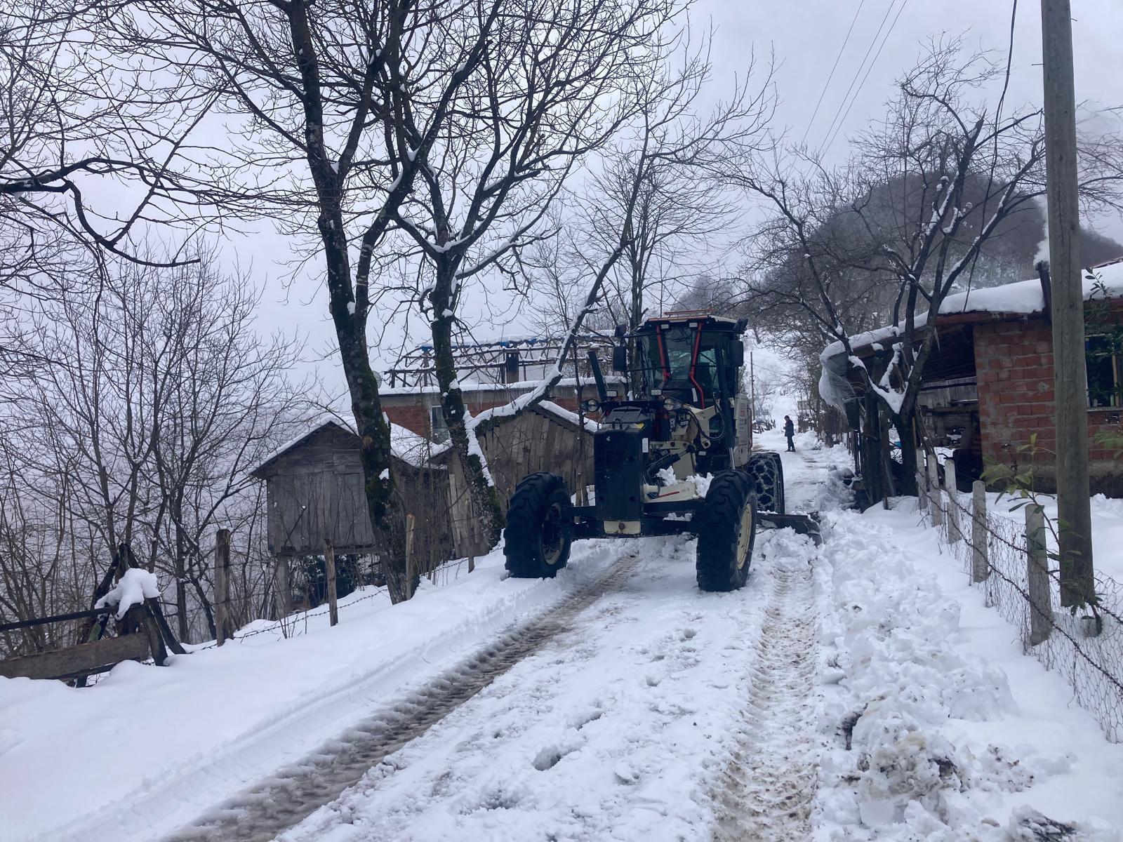 UNYE BELEDIYESI KARLA MUCADELE CALISMALARINI ARALIKSIZ SURDURUYOR 9