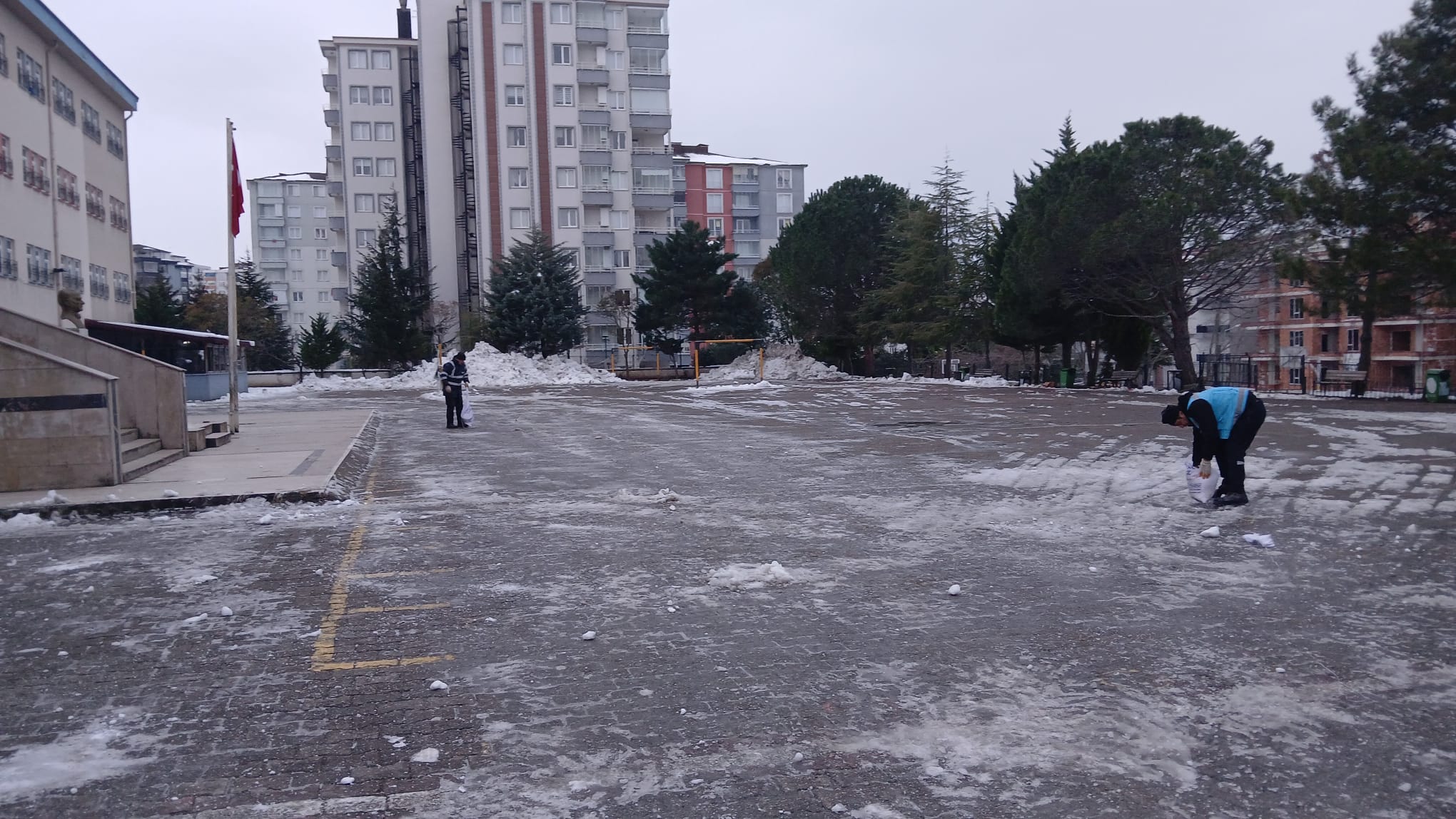 UNYE BELEDIYESI OKULLARI KAR SONRASI EGITIM OGRETIME HAZIRLADI 4