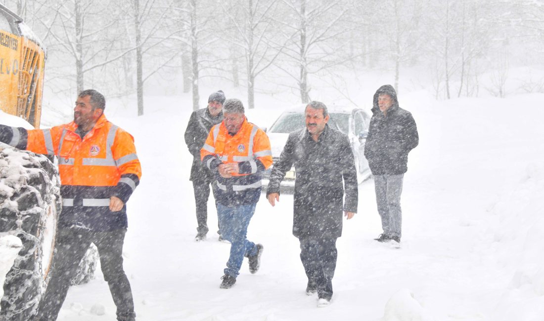 Akkuş’ta Kar Kalınlığı 1 Metreye Ulaştı