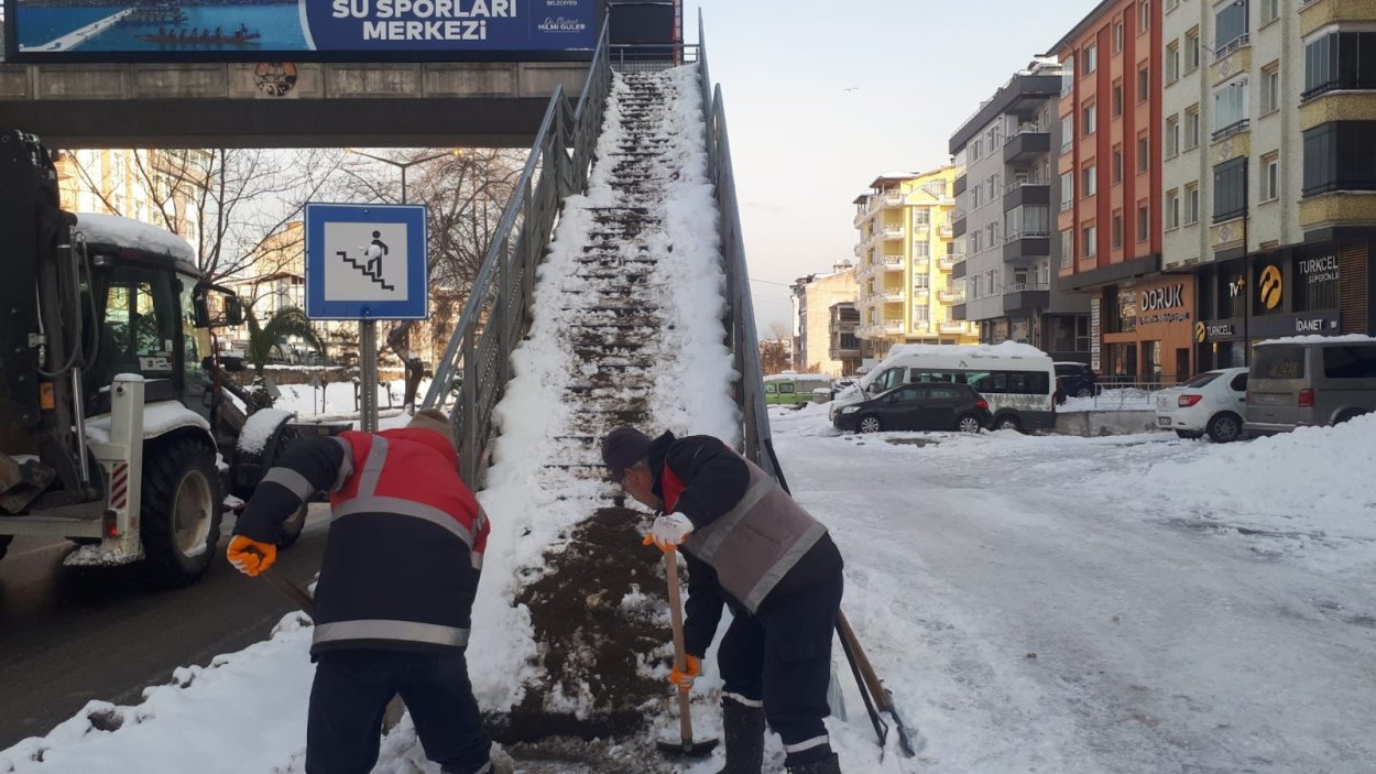 buyuksehir ekipleri yayalar icin seferber 8390