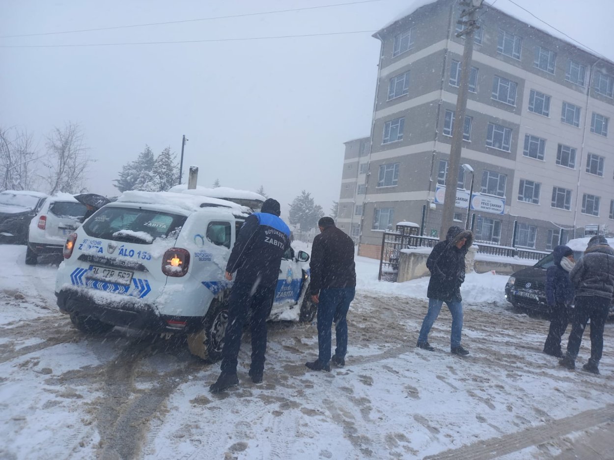 BÜYÜKŞEHİR HER ZAMAN YANINIZDA buyuksehir her zaman yaninizda 8806