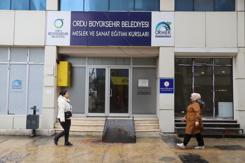 DEPREMİN GÜÇLÜ KADINLARI