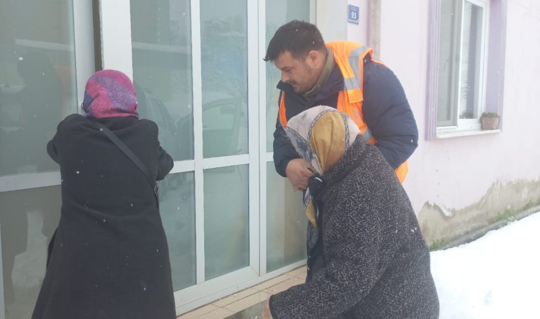 DİYALİZ HASTASI ALTINORDU BELEDİYESİ EKİPLERİNCE HASTANEYE ULAŞTIRILDI