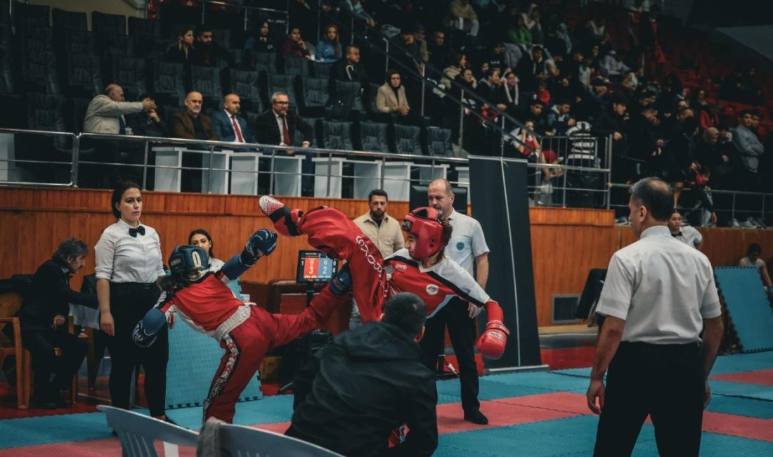 GENÇLER KİCK BOKS ŞAMPİYONASI, ORDU'DA BAŞLADI