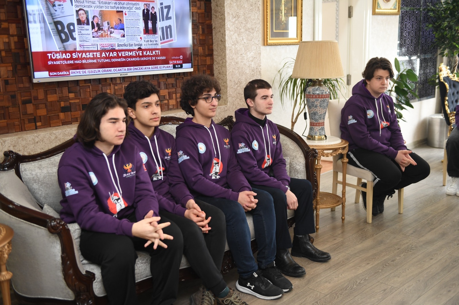 "Tavlı, NASA Yarışmasına Katılacak Öğrencileri Ağırladı" huseyin tavli nasa.jpg2