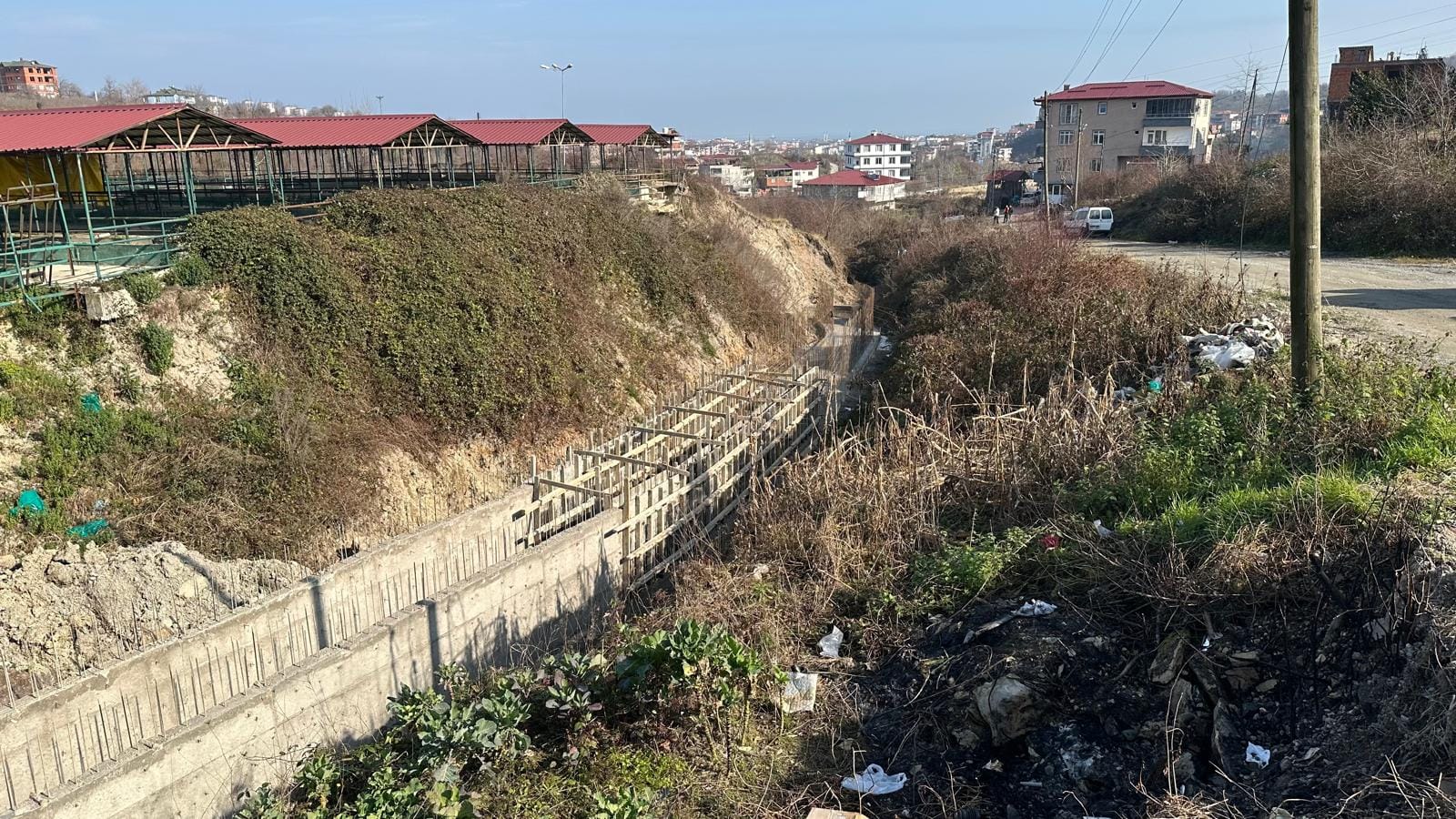 HAYVAN PAZARI’NDA DEREBAKS VE MENFEZ ÇALIŞMASI huseyin tavli1 1