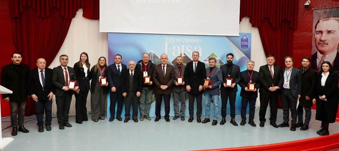 Vali Erol, Fatsa’da Düzenlenen Turizm Çalıştayı’na Katıldı ordu vali1