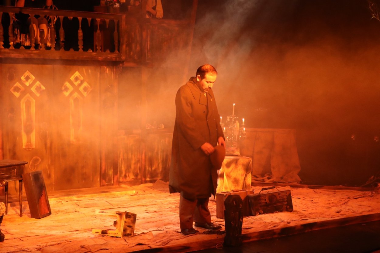 tiyatro dolu festival dolu dizgin 6823