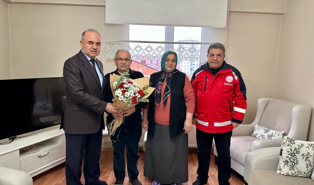 Vali Erol, Evlilikte 50. Yılını Dolduran Cörüt Ailesini Ziyaret Etti
