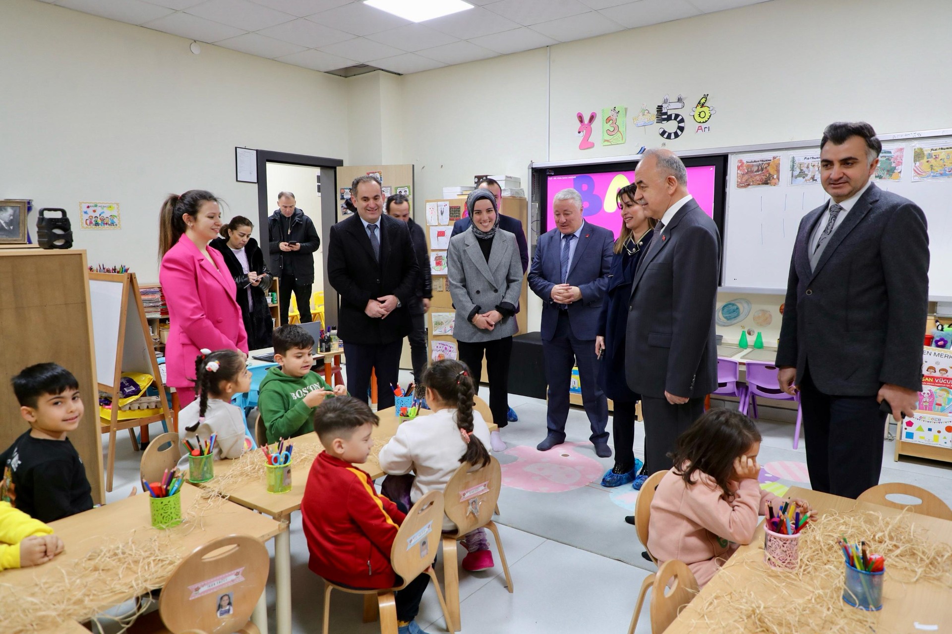 Vali Erol, Gölköy İlçesindeki Eğitim Yatırımlarını İnceledi vali4