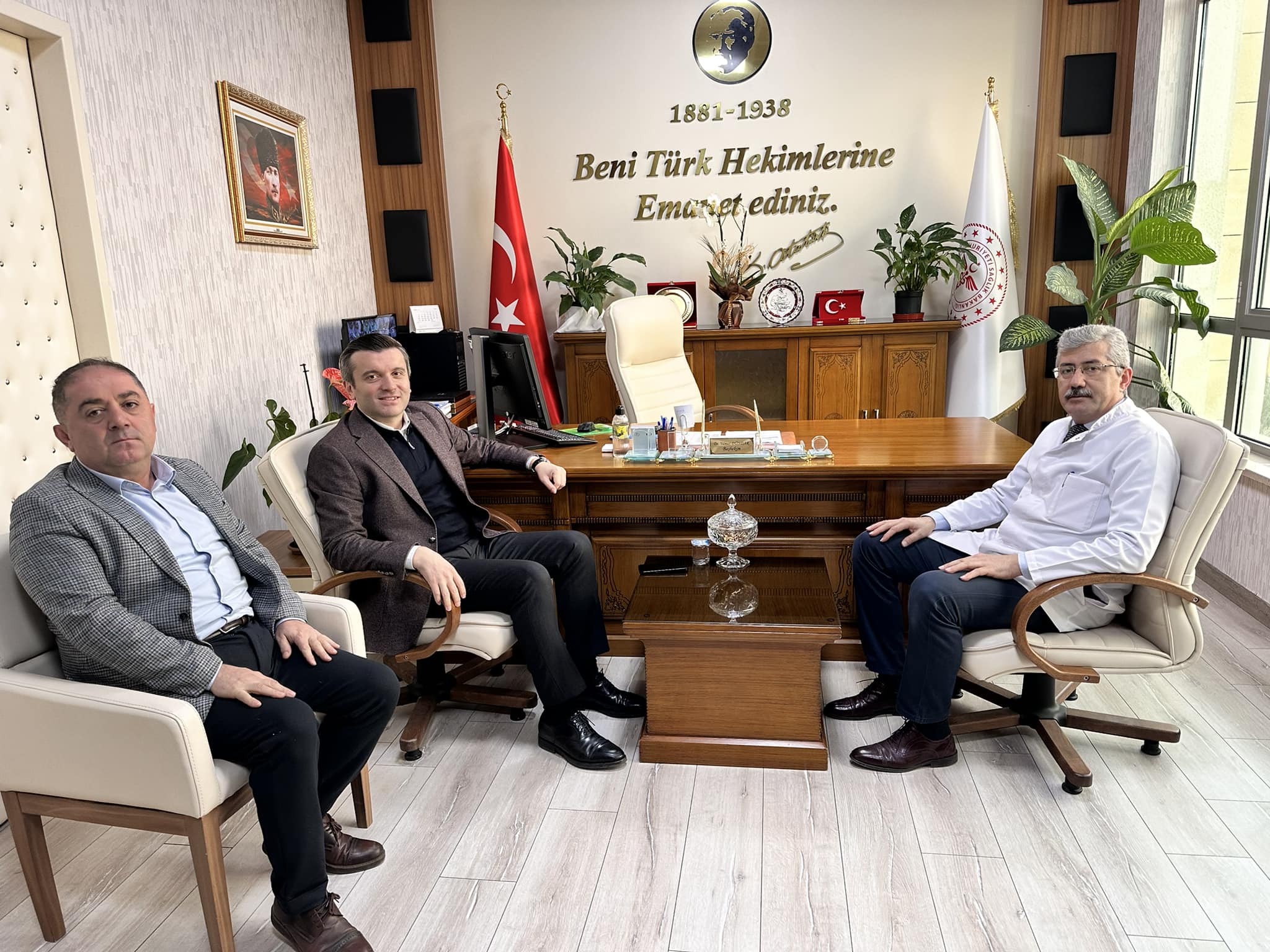 Eski Dışişleri Bakan Yardımcısı Yavuz Selim Kıran, Ünye Devlet Hastanesi’ni Ziyaret Etti yavuz selim kiran