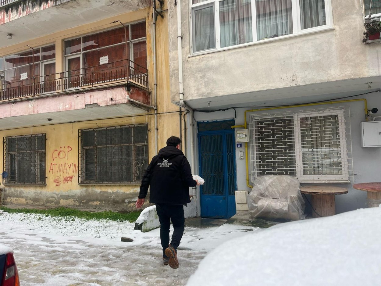 1 Kazanda Pişiyor 2 Bin Sofraya Aş Oluyor 1 kazanda pisiyor 2 bin sofraya as oluyor 7414
