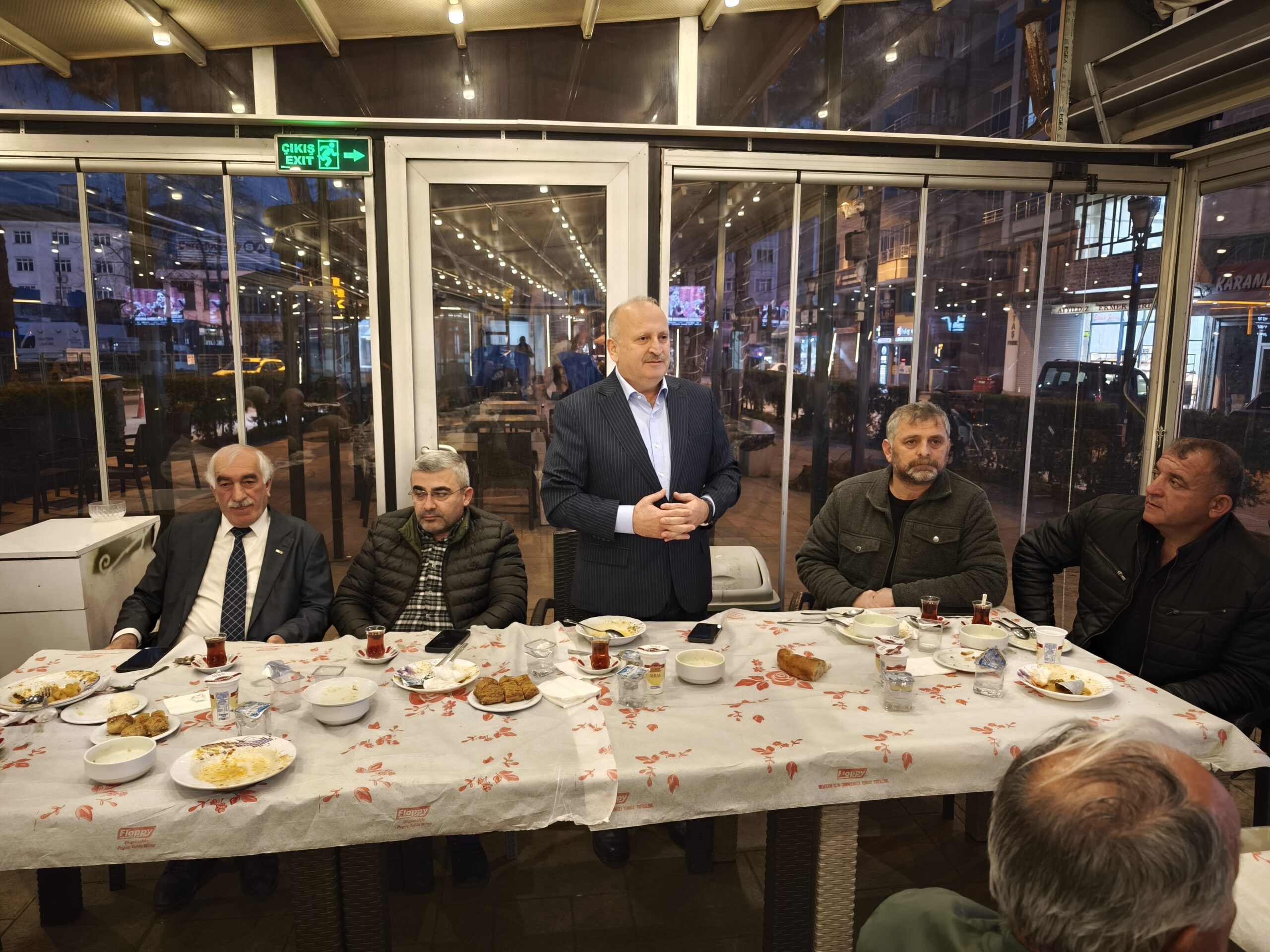 Başkan Tavlı “85 Mahalle Muhtarımızla Birlikte Ünye'mize Hizmet Ediyoruz” BASKAN TAVLI 85 MAHALLE MUHTARIMIZLA BIRLIKTE UNYEMIZE HIZMET EDIYORUZ 10 scaled 1