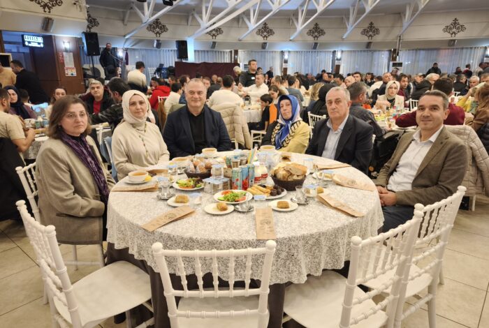 BASKAN TAVLI BIZ SEHRIMIZE HIZMET EDEN BUYUK BIR AILEYIZ 5 700x470 1
