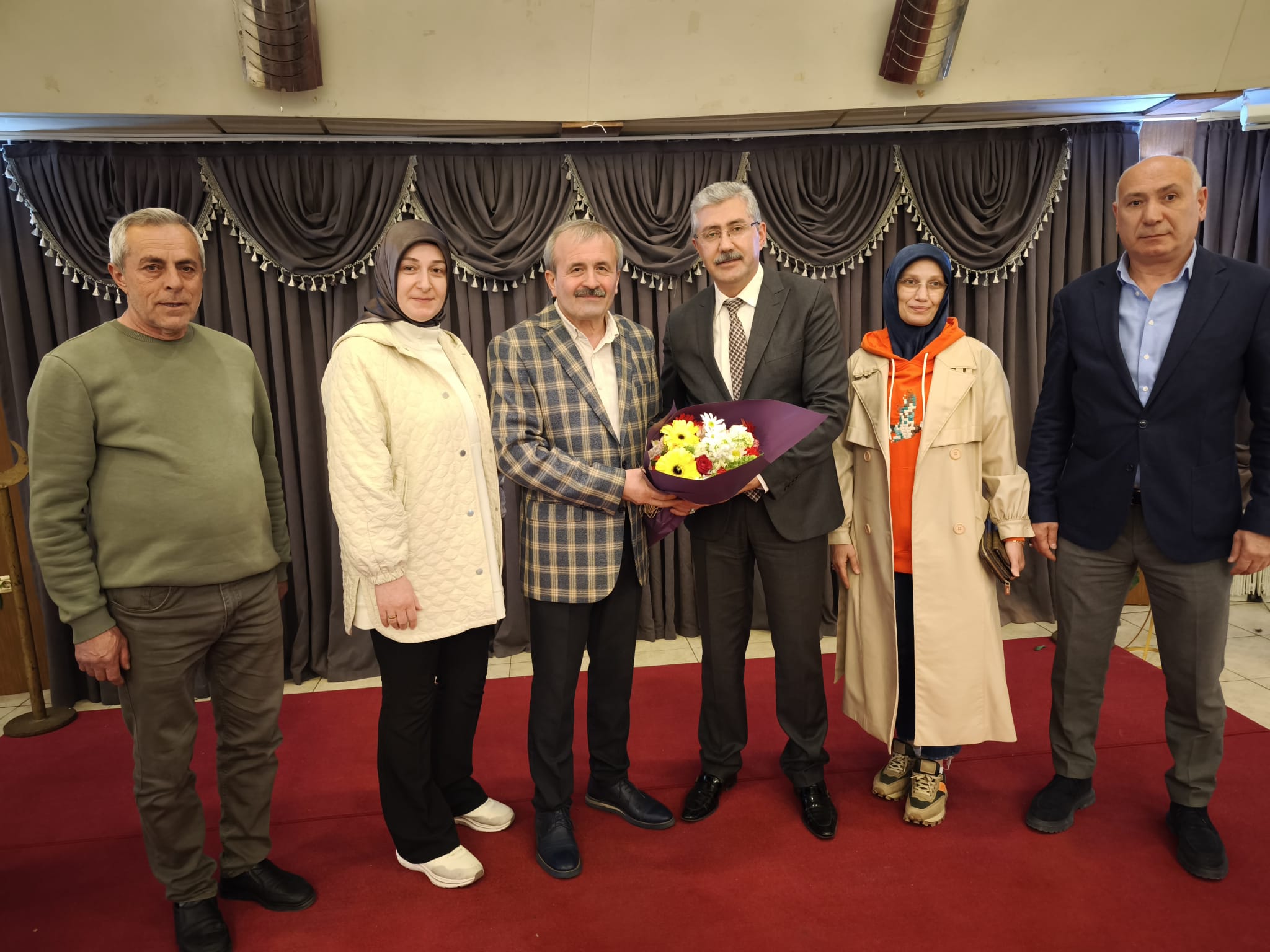 Başkan Tavlı Hekimlerin Tıp Bayramını Kutladı BASKAN TAVLI HEKIMLERIN TIP BAYRAMINI KUTLADI 25