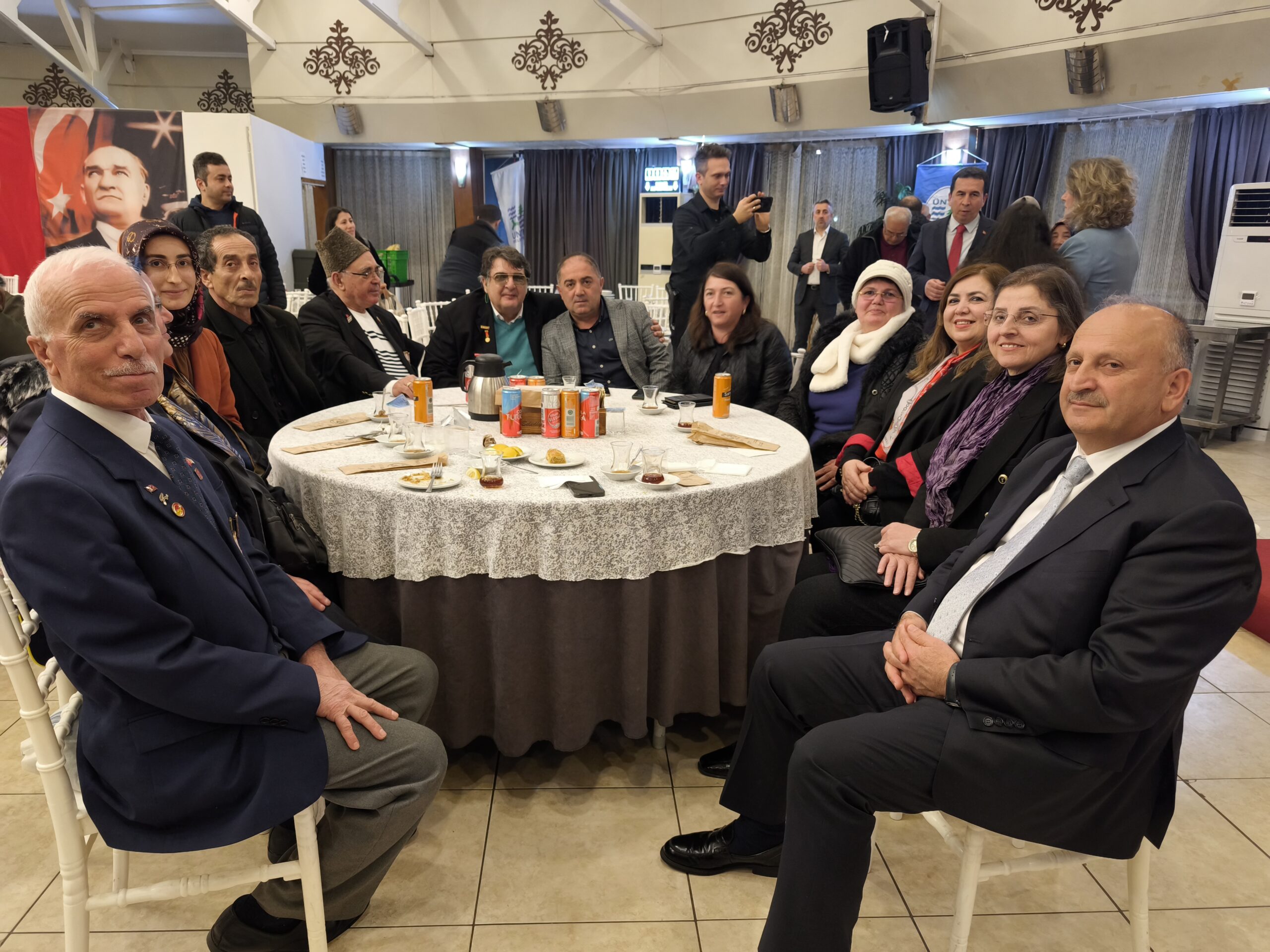 BASKAN TAVLI SEHIT AILELERI VE GAZILERLE GONUL SOFRASINDA BULUSTU 3 scaled 1