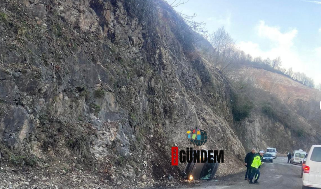 Çakıl Yolu Sebebiyle Takla Attı, Yaralılar Var