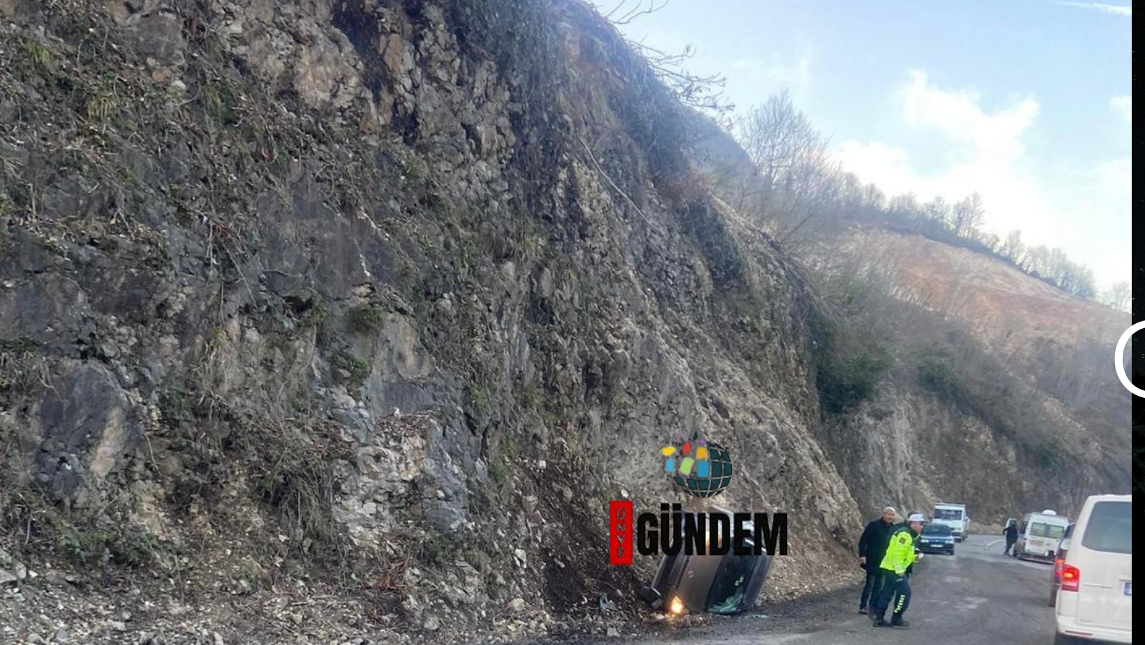 Ünye Kale Yolunda Korkunç Kaza Siyah Sade Kisisel Facebook Kapak Fotografi