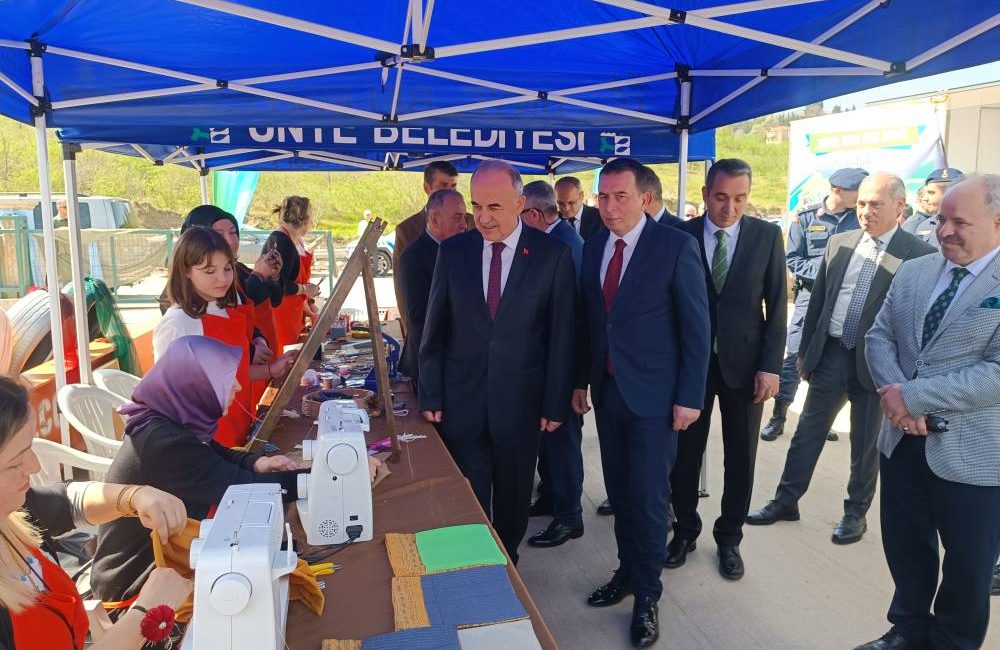 Uluslararası Sıfır Atık Günü kapsamında Ünye’de düzenlenen programda israfın önüne