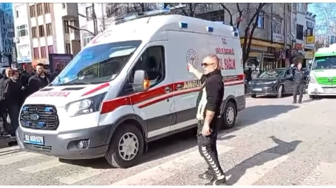 Ünye Niksar Caddesi'nde Yaya Geçidinde Çarpışma: Kız Çocuğu Yaralandı