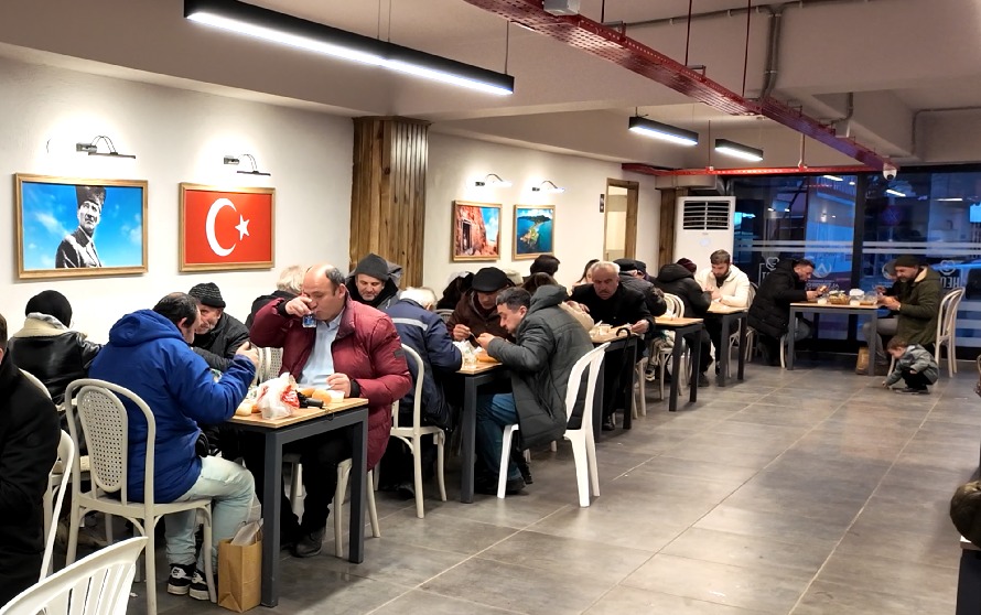 altinordu dayanismasi sofralari berektlendiriyor.jpg1