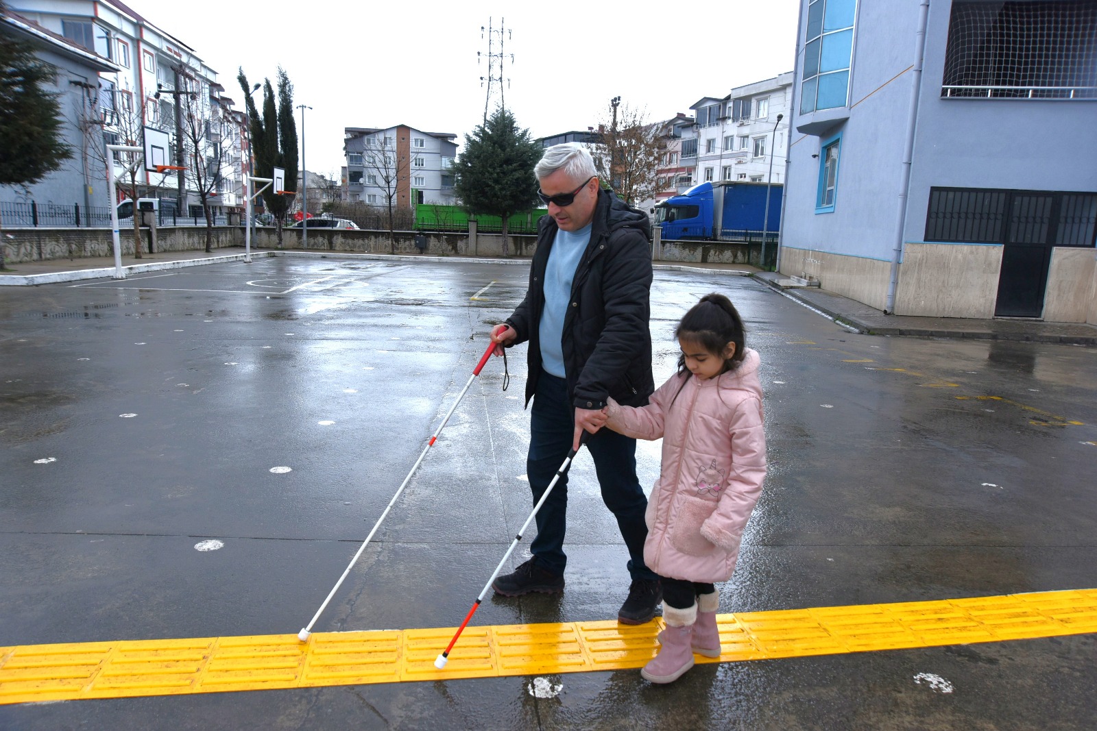 altinordu gorme engeli yolu.jpg1