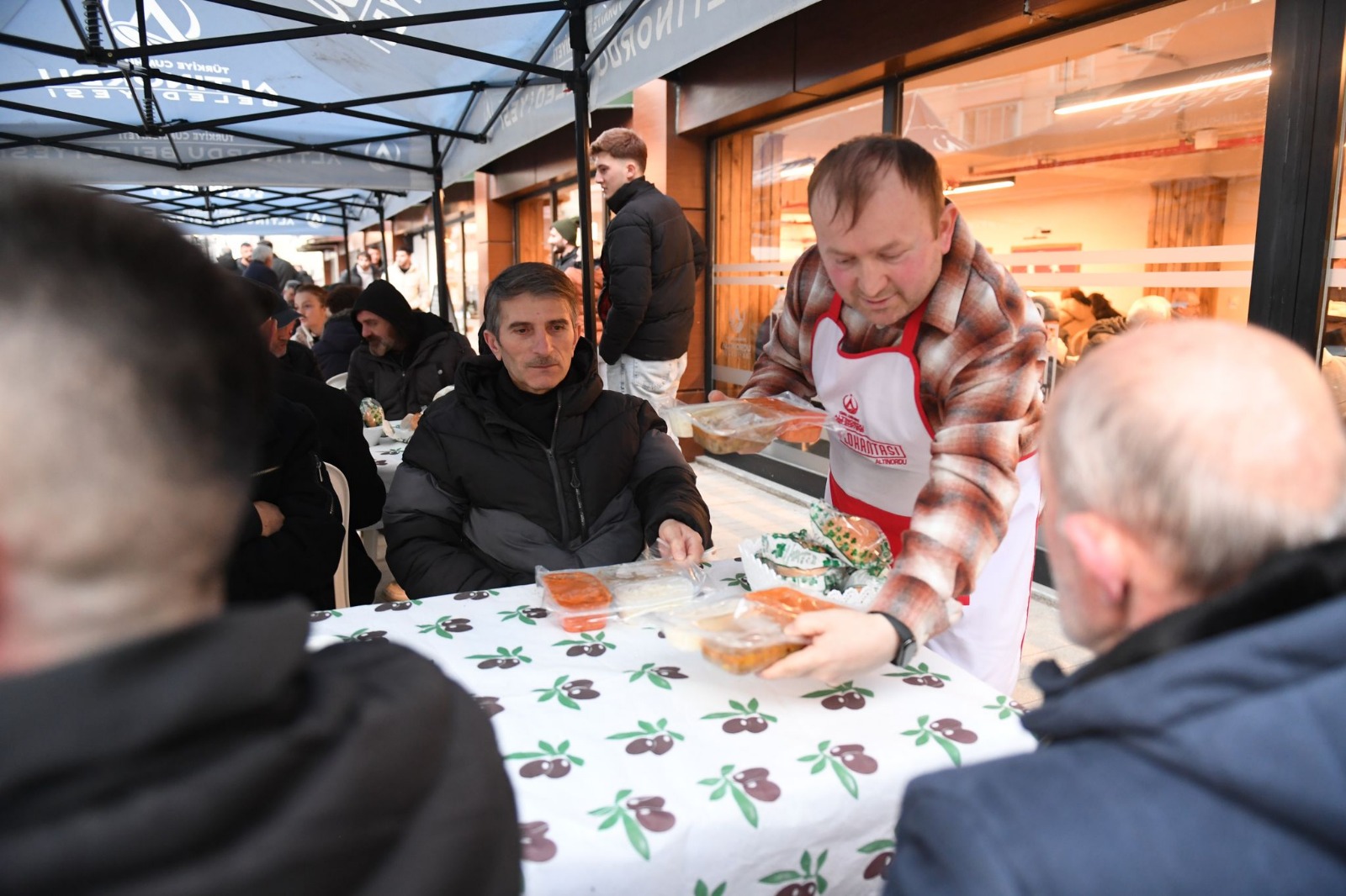 altinordu gunluk yemek sayisi.jpg2