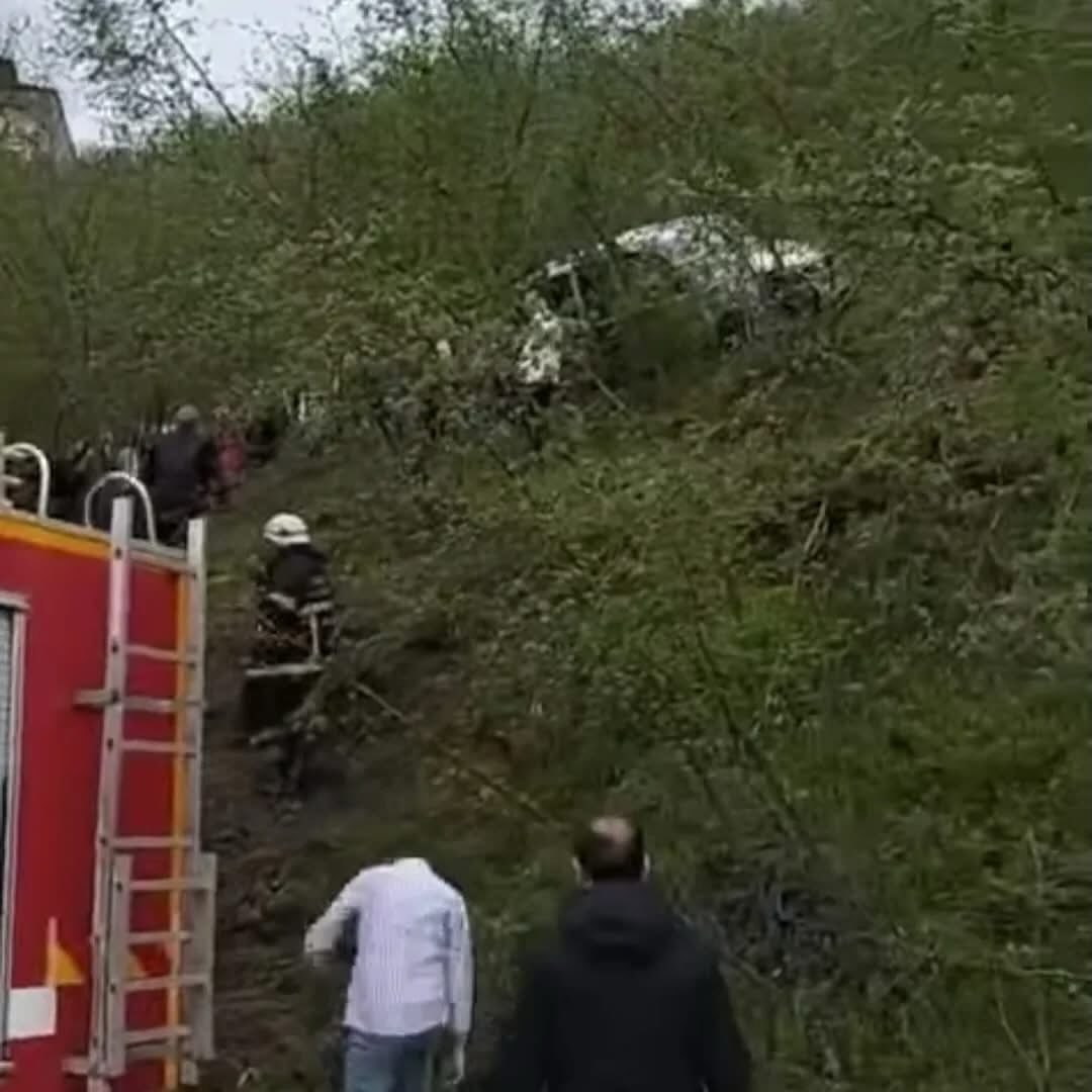 Otomobil Fındık Bahçesine Uçtu araba findik bahcesine uctu