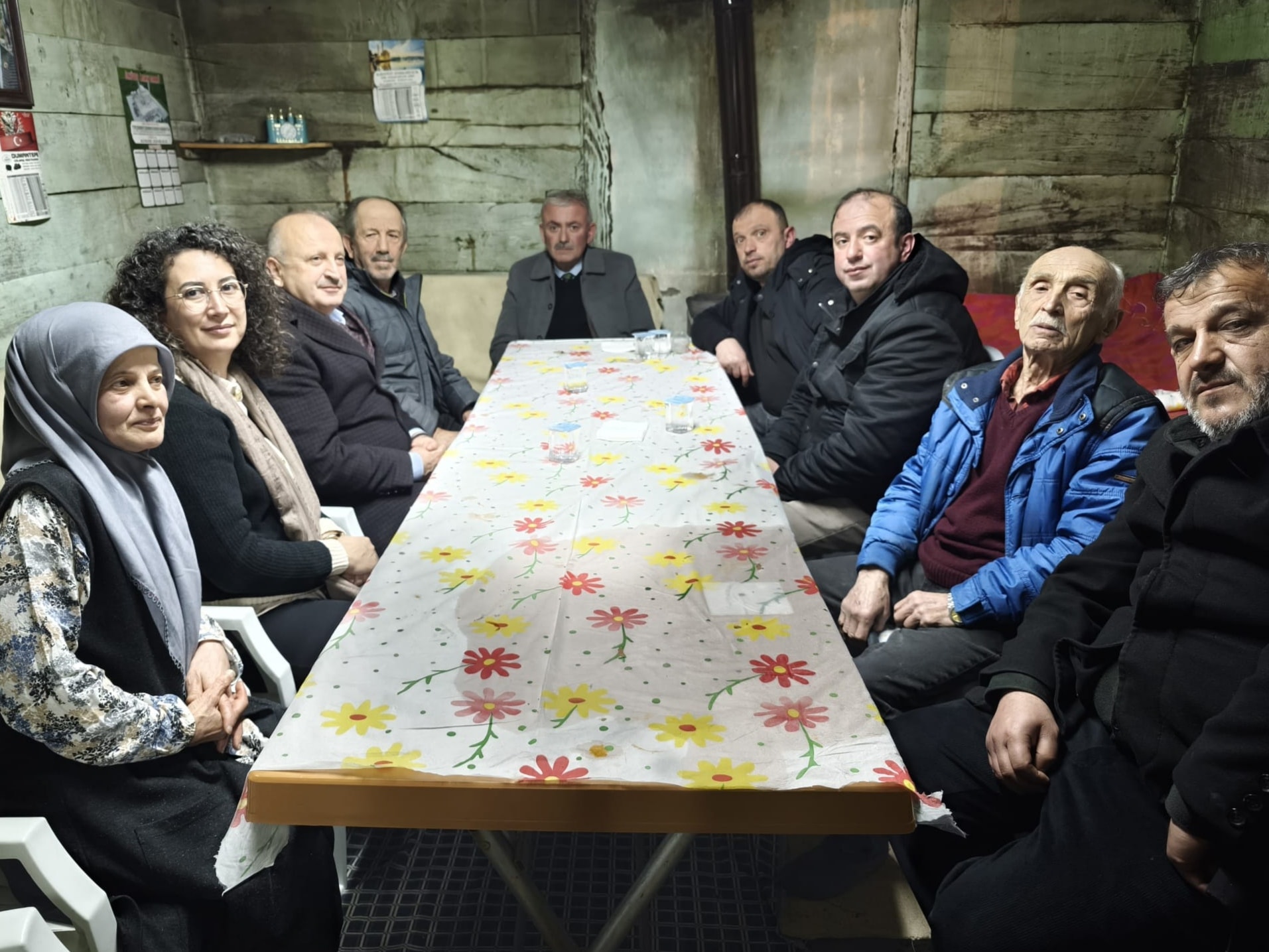 baskan tavli iftar sofrasinda vatandaslarla bulustu
