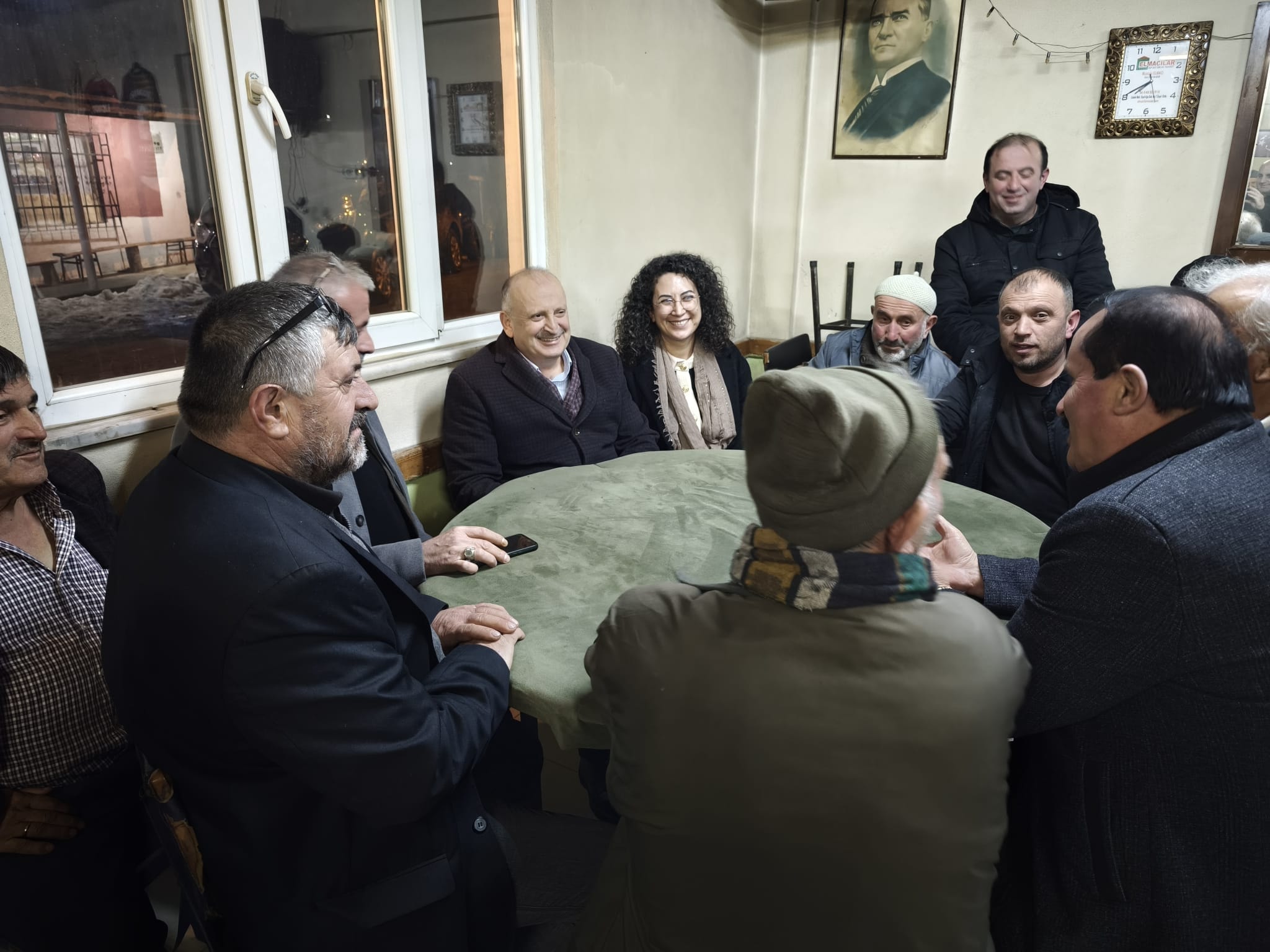 baskan tavli iftar sofrasinda vatandaslarla bulustu.jpg4
