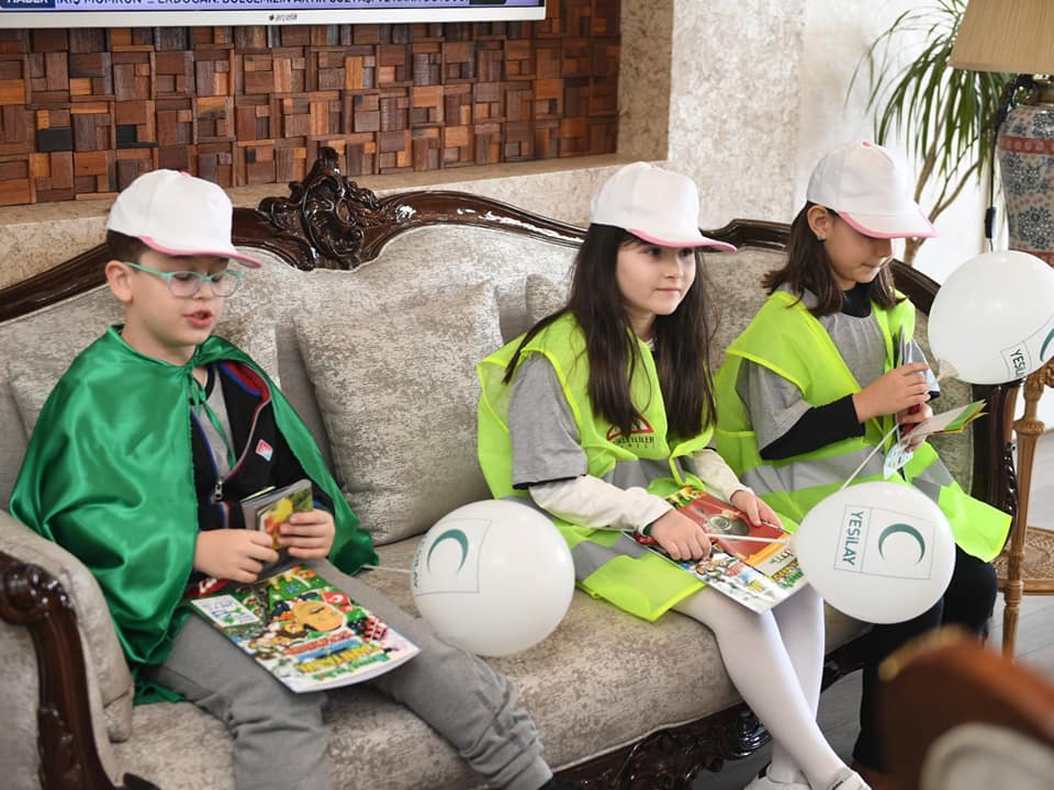 Başkan Tavlı, Yeşilay Timi Öğrencilerine Teşekkür Etti baskan tavli yesilay timi ogrencilerine tesekkur.jpg4
