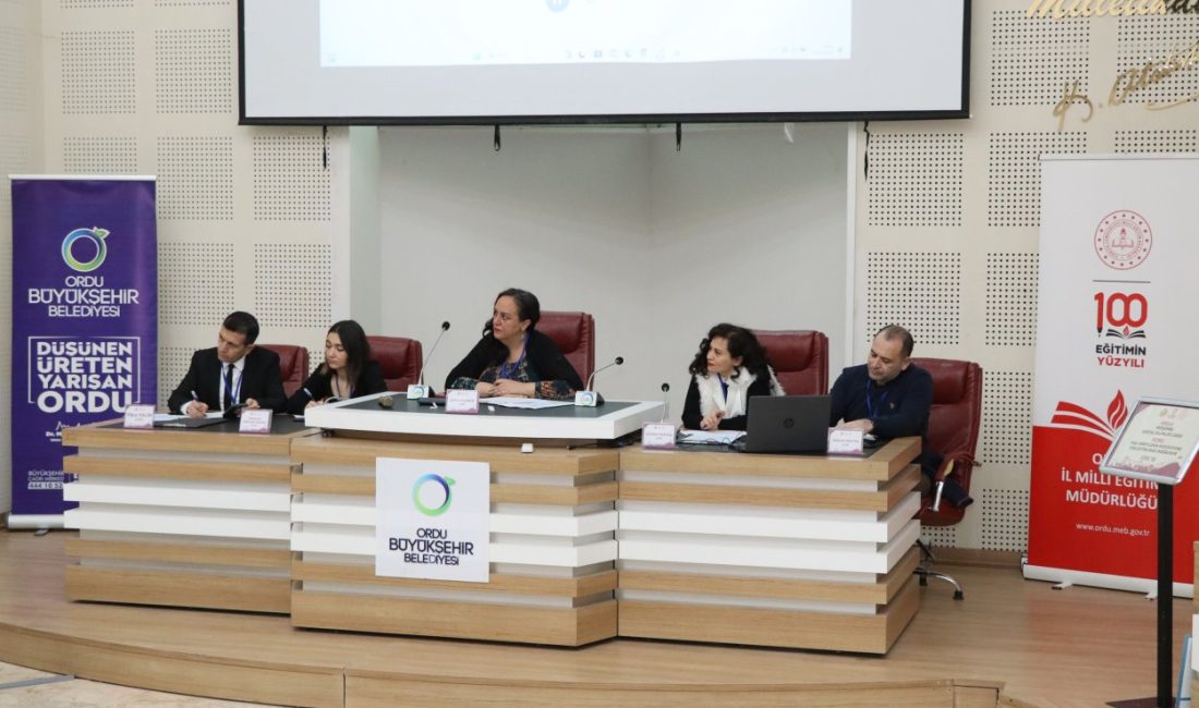 ORDULU GENÇLER “MÜNAKAŞA DEĞİL MÜNAZARA” YARIŞMASINDA FİKİRLERİ İLE YARIŞIYOR