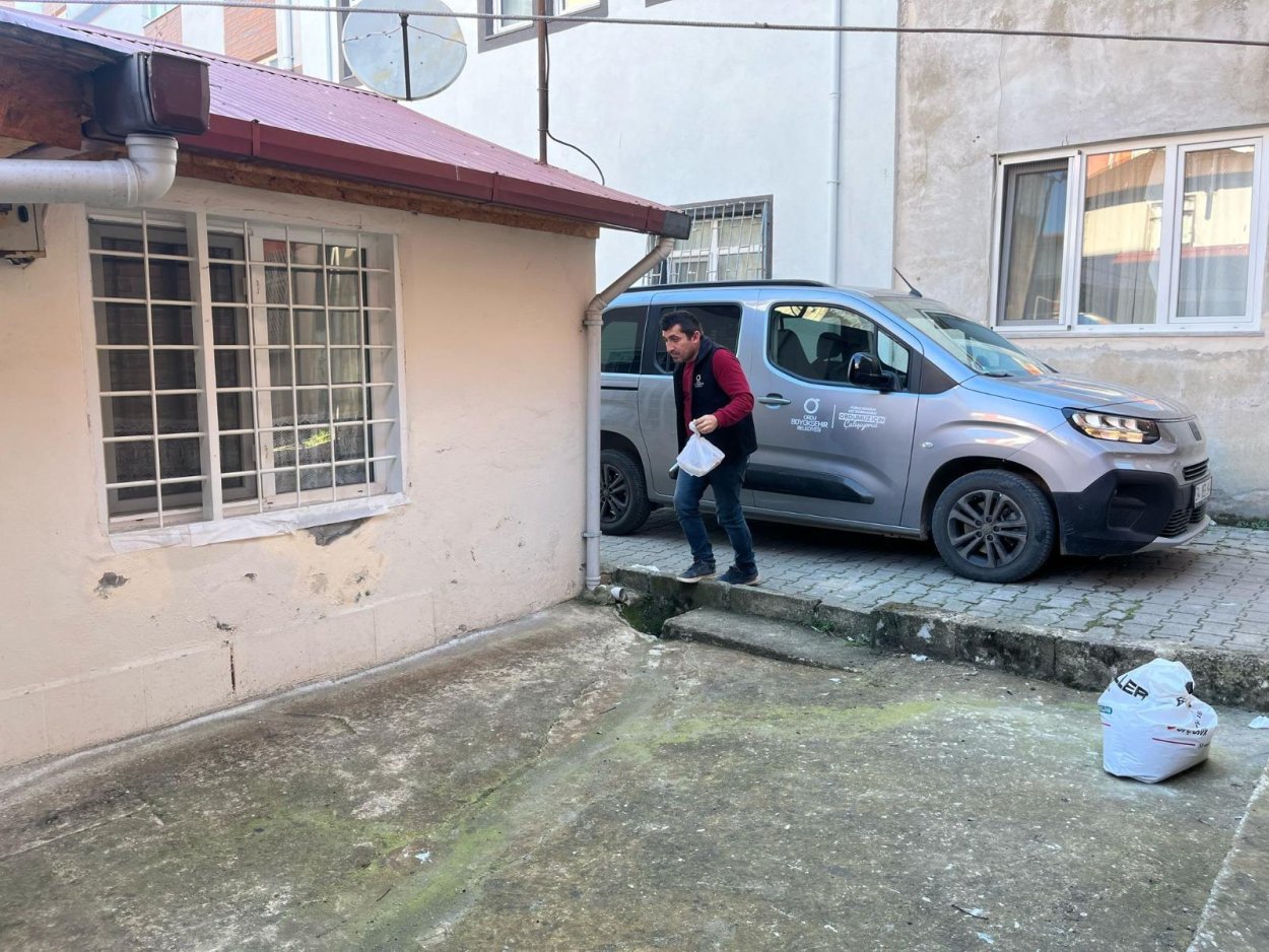 buyuksehir her gun 2000 kisiye iftarlik yemek dagitiyor 6579