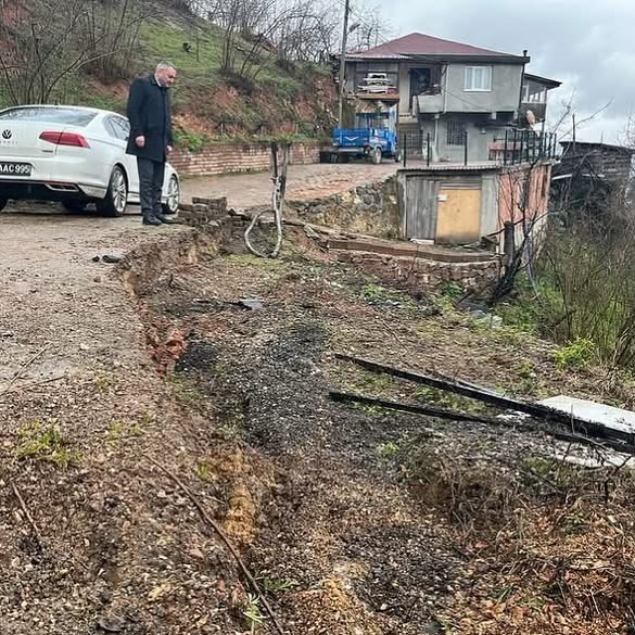 Çatalpınar’da Toprak Kayması catalpinar toprak kaymasi