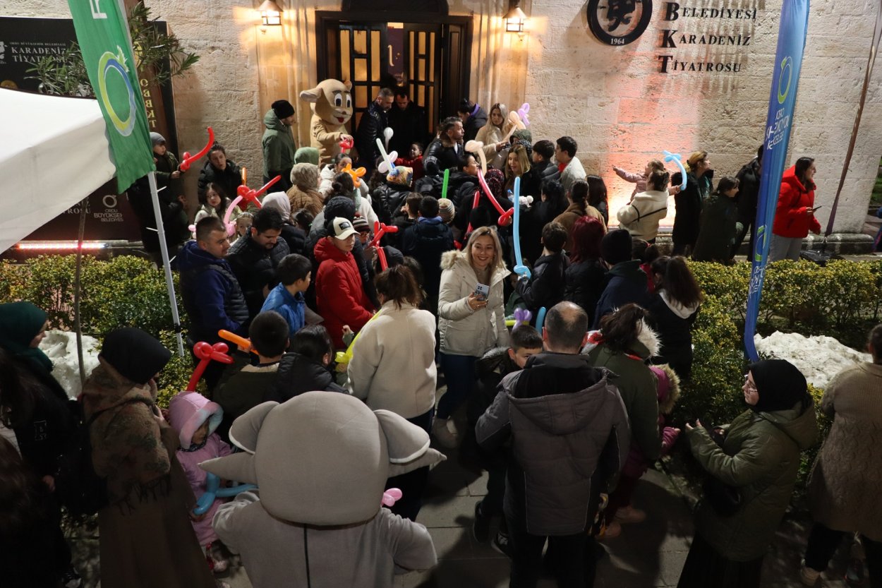 cocuklarin ramazan keyfi buyuksehir belediyesinden 2528