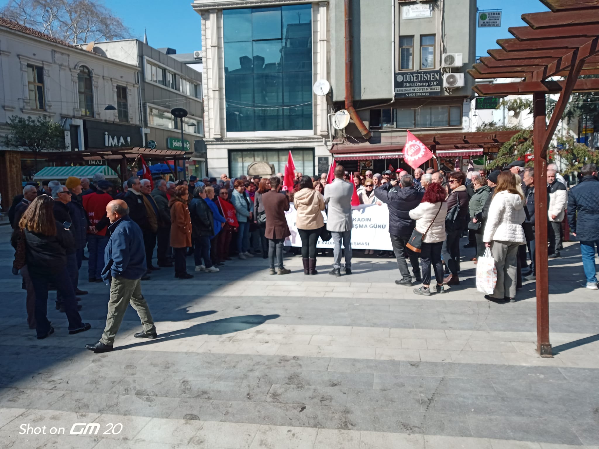 DİSK Emekli-Sen Ünye'den 8 Mart’ta Kadın Hakları Vurgusu diks sendika kadinlar gunu.jpg1