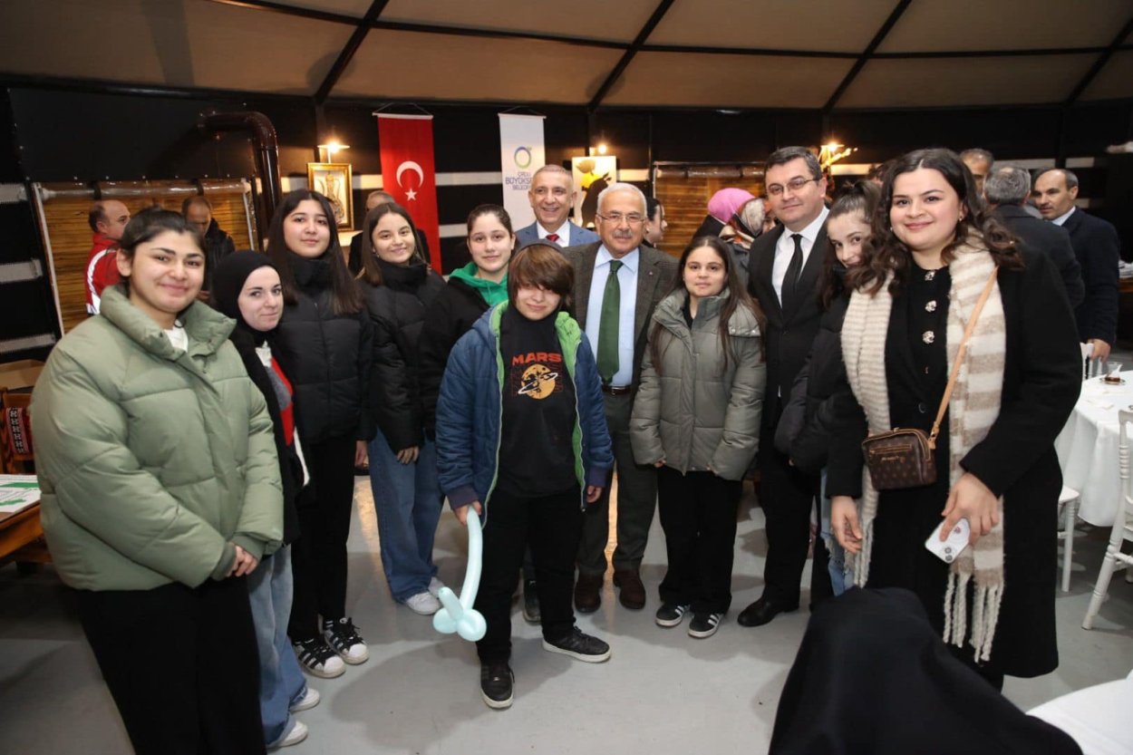 En Özel Misafirler Aynı Sofrada Buluştu en ozel misafirler ayni sofrada bulustu 7928
