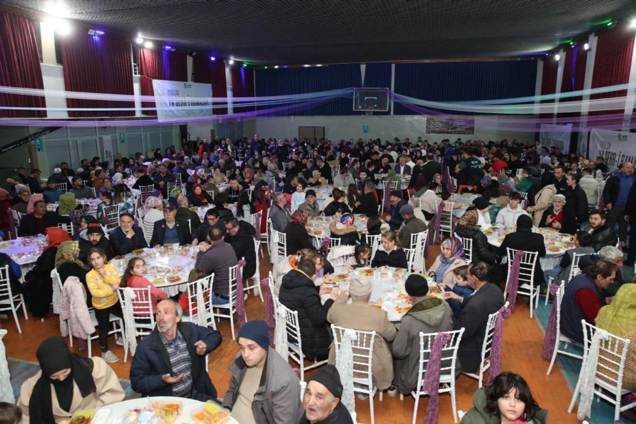 gunduz sahada aksam gonul sofralarinda 5386