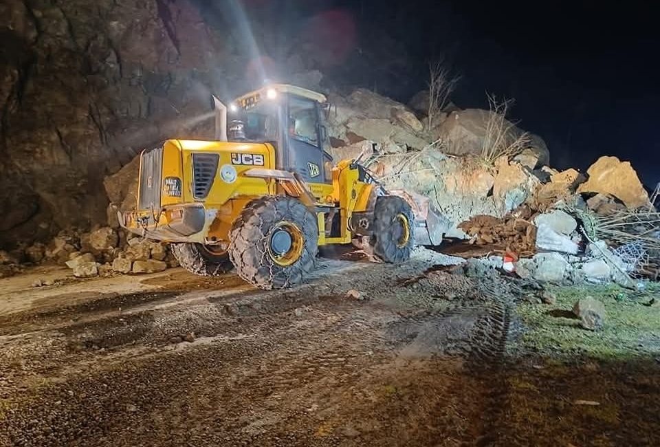 Heyelan Sonrası Fatsa - Aybastı Karayolunda Kontrollü Ulaşım Başladı