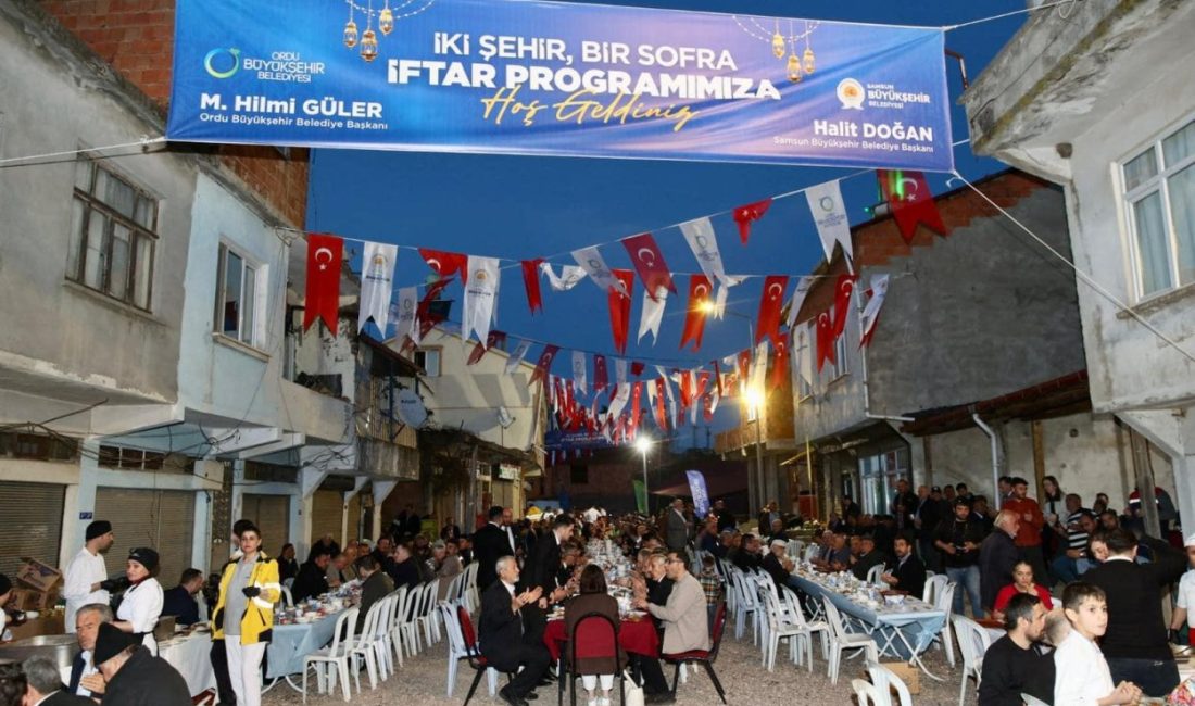 SAMSUN VE ORDU PROTOKOLÜ 2 BİN KİŞİLİK İFTAR SOFRASINDA BULUŞTU
