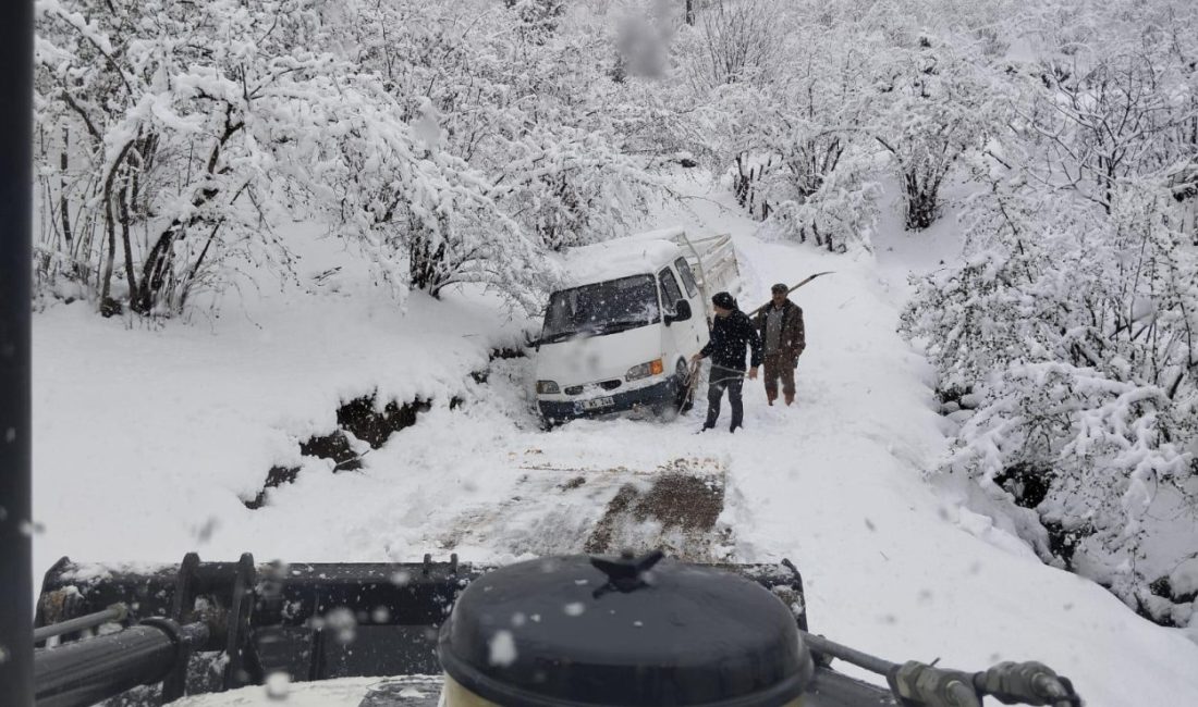 ORDU BÜYÜKŞEHİR BELEDİYESİ YÜKSEK RAKIMLARDA ETKİLİ OLAN KAR YAĞIŞI SONRASI