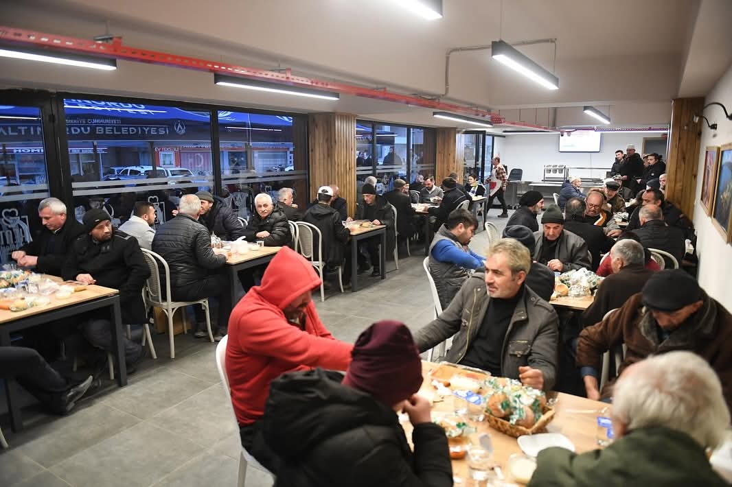 kent lokantasi ramazan da ucretsi.jpg1