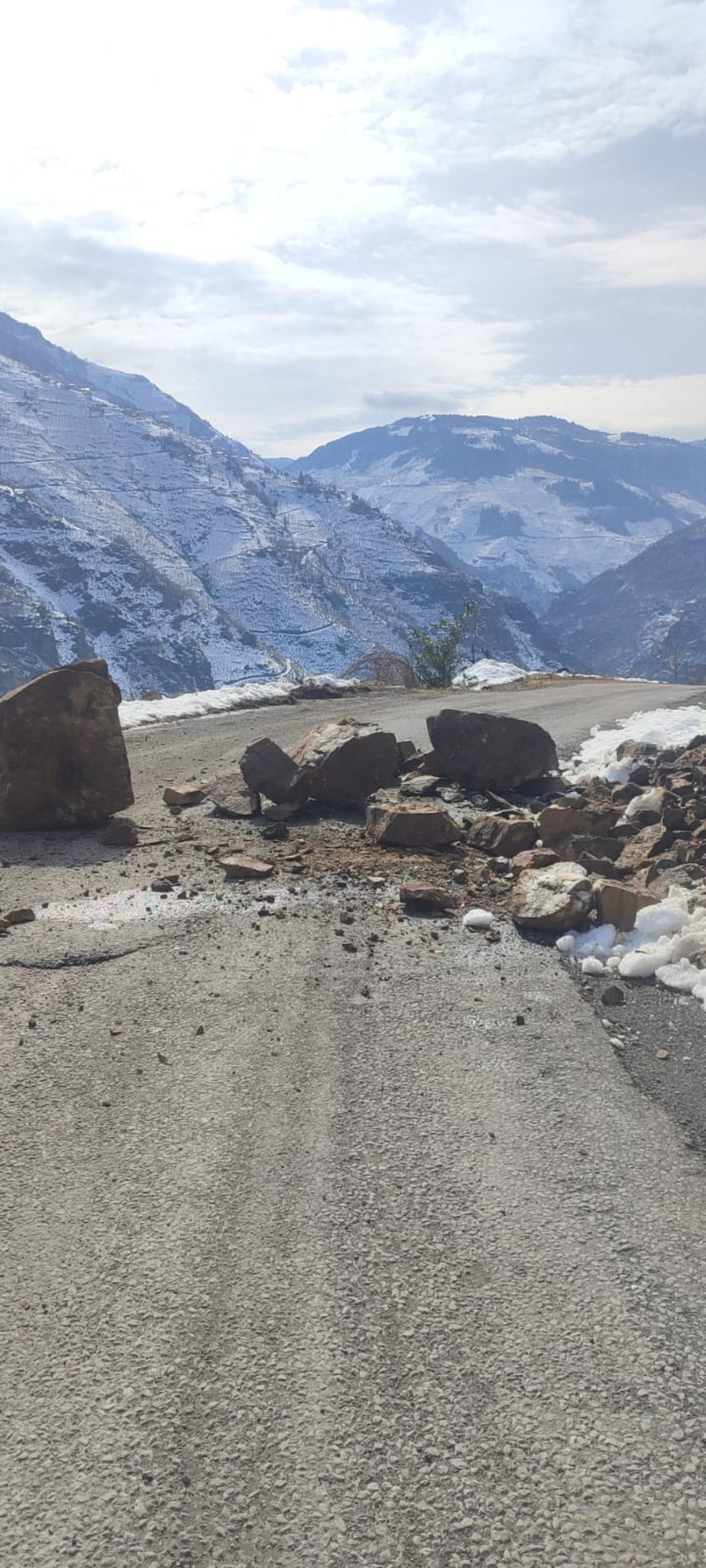 ordu da eriyen karlar heyelanlara yol acti 3929 scaled