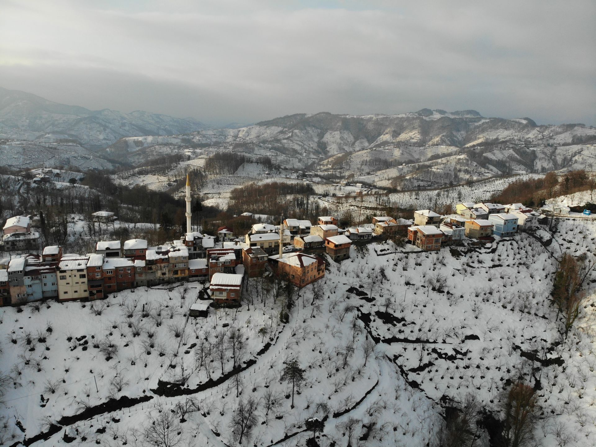 İftar Zamanında Sınır Farkı: Bir Adımla İl Değiştiriyorlar ordu samsun ezan