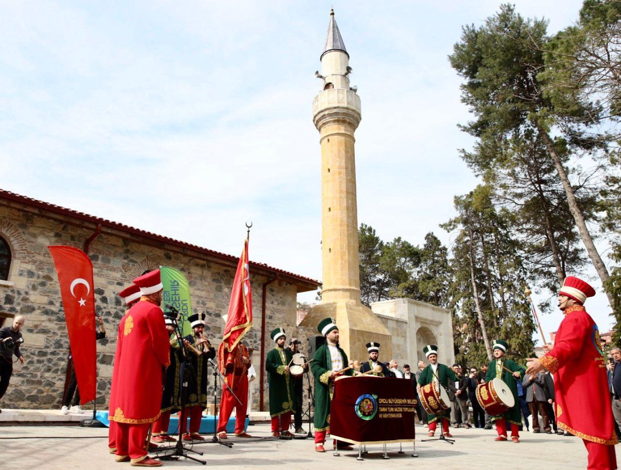 tarihi eskipazar camii ibadete acildi 2729