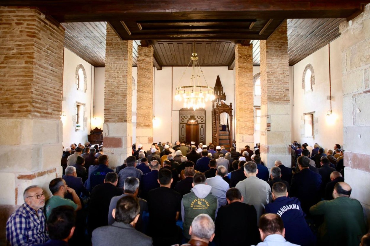tarihi eskipazar camii ibadete acildi 860