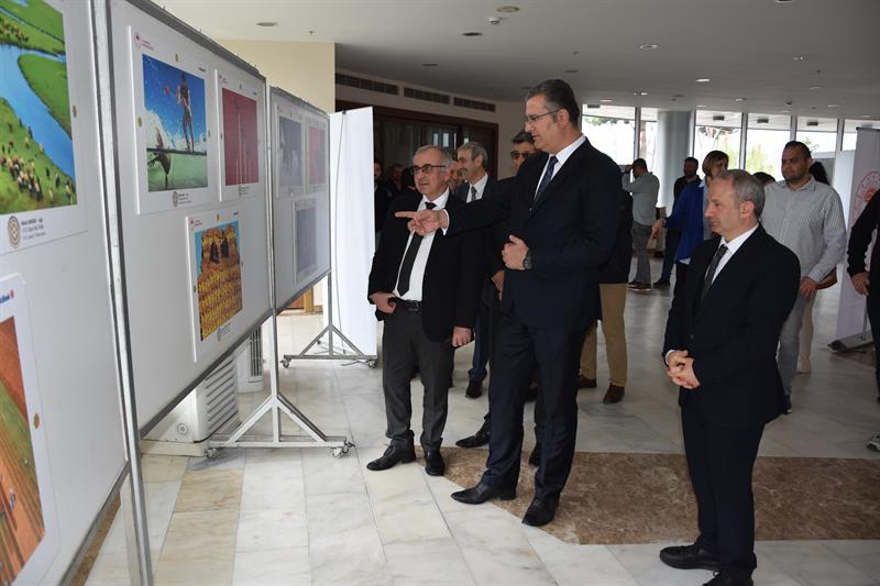 Tarım Ve İnsan Konulu Fotoğraf Yarışması Sergisi Açıldı tarim insan konulu fotograf sergisi.jpg2