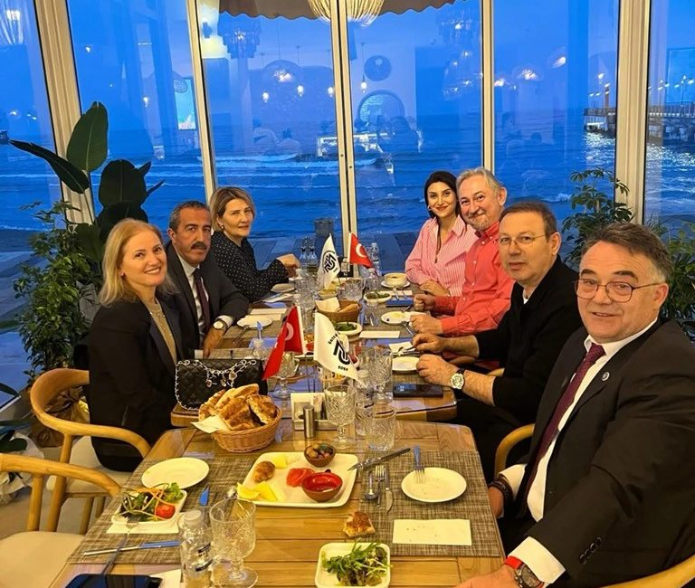 Ünye Müteahhitler Derneği, Ünye Pine Sea Restoran’da düzenlediği iftar programında