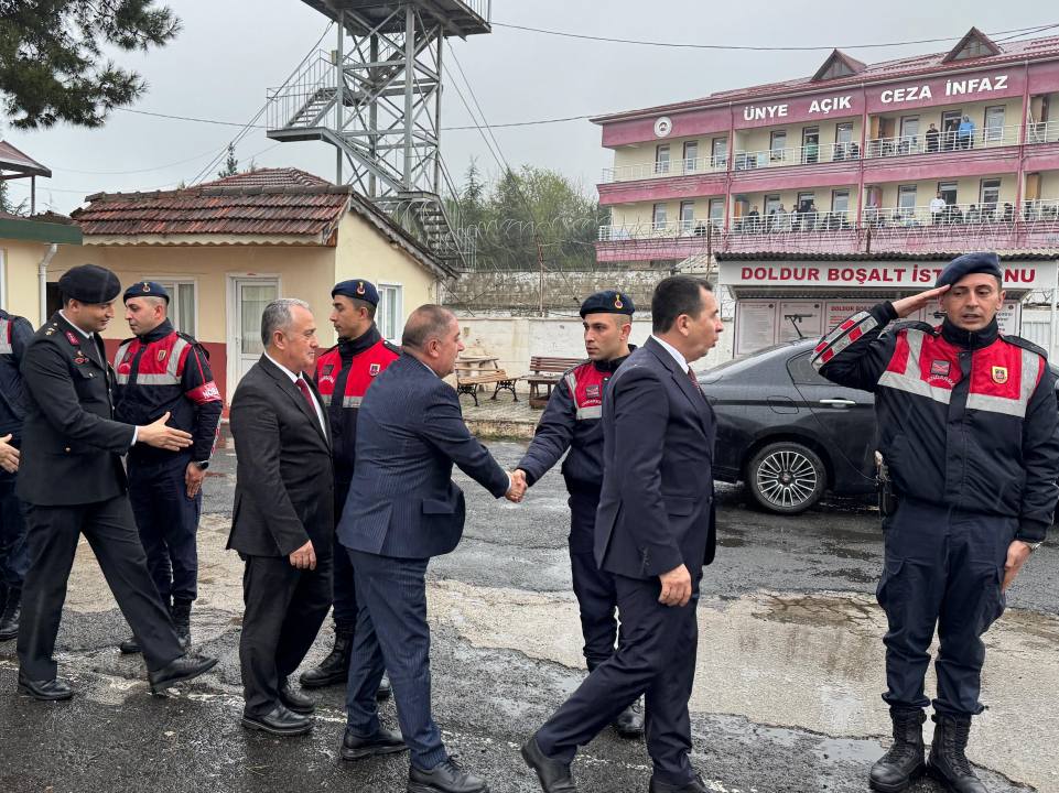 Ünye Protokolü Bayram Ziyaretlerinde Buluştu unye protokol byaram ziyareti.jpg7